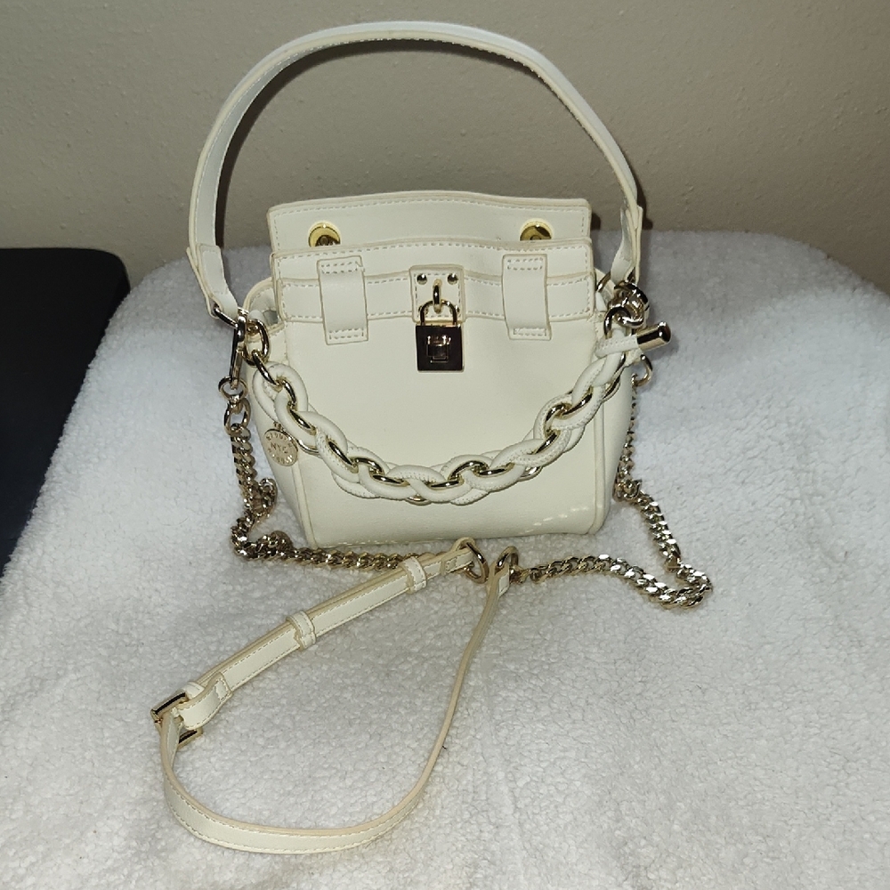 Chic Cream Mini Bag with Gold Chain